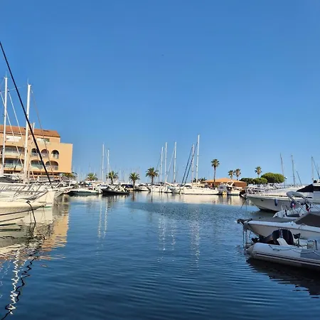 - Port De *
